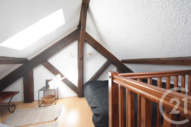 Appartement Duplex à louer - 2 pièces - 39.92 m2 - VICHY - 03 - AUVERGNE - Century 21 Gnt Immobilier