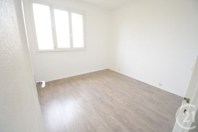 Appartement T4 à vendre - 4 pièces - 67.3 m2 - VICHY - 03 - AUVERGNE - Century 21 Gnt Immobilier