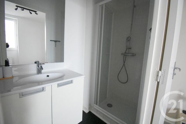 Appartement T2 à louer - 2 pièces - 26.05 m2 - VICHY - 03 - AUVERGNE - Century 21 Gnt Immobilier