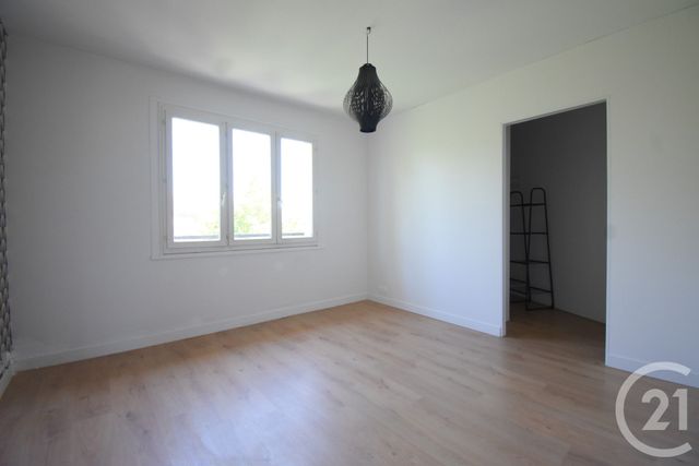 Appartement F3 à louer - 3 pièces - 68.54 m2 - VICHY - 03 - AUVERGNE - Century 21 Gnt Immobilier