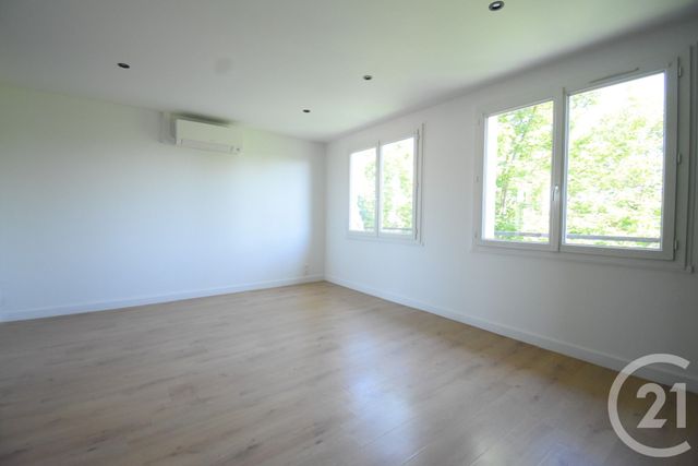 Appartement F3 à louer - 3 pièces - 68.54 m2 - VICHY - 03 - AUVERGNE - Century 21 Gnt Immobilier