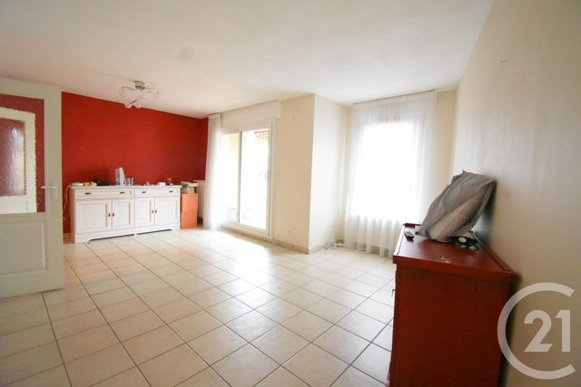 Appartement F3 à vendre - 3 pièces - 78.17 m2 - VICHY - 03 - AUVERGNE - Century 21 Gnt Immobilier