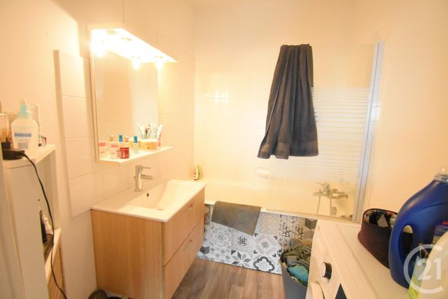 Appartement F3 à louer - 3 pièces - 69.3 m2 - VICHY - 03 - AUVERGNE - Century 21 Gnt Immobilier