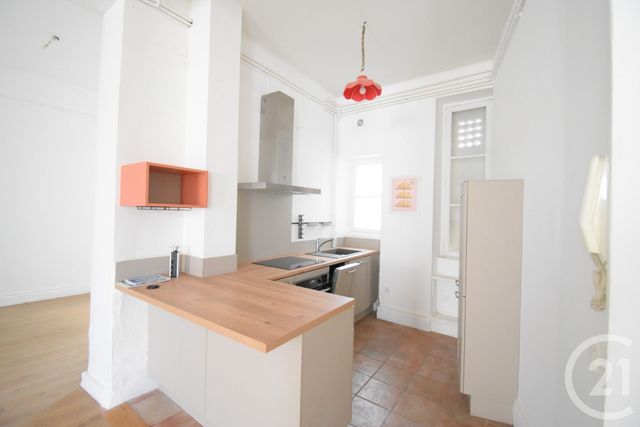 Appartement T3 à vendre - 3 pièces - 113.11 m2 - VICHY - 03 - AUVERGNE - Century 21 Gnt Immobilier