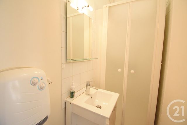 Appartement F2 à louer - 2 pièces - 27.74 m2 - VICHY - 03 - AUVERGNE - Century 21 Gnt Immobilier