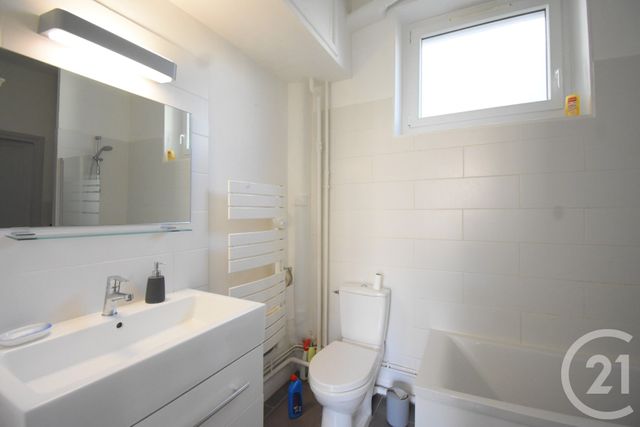 Appartement F2 à louer - 2 pièces - 52.9 m2 - VICHY - 03 - AUVERGNE - Century 21 Gnt Immobilier
