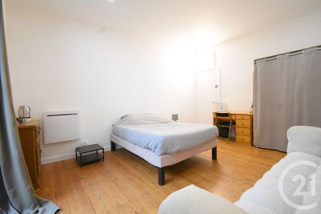 Appartement F3 à louer - 3 pièces - 104.79 m2 - VICHY - 03 - AUVERGNE - Century 21 Gnt Immobilier