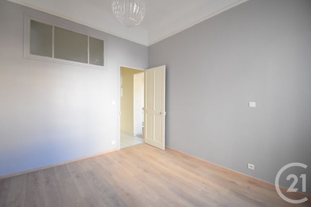 Appartement F2 à louer - 2 pièces - 33.06 m2 - VICHY - 03 - AUVERGNE - Century 21 Gnt Immobilier