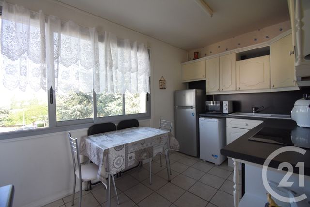 Appartement F3 à vendre - 3 pièces - 68.03 m2 - VICHY - 03 - AUVERGNE - Century 21 Gnt Immobilier