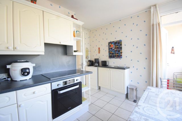 Appartement F3 à vendre - 3 pièces - 68.03 m2 - VICHY - 03 - AUVERGNE - Century 21 Gnt Immobilier