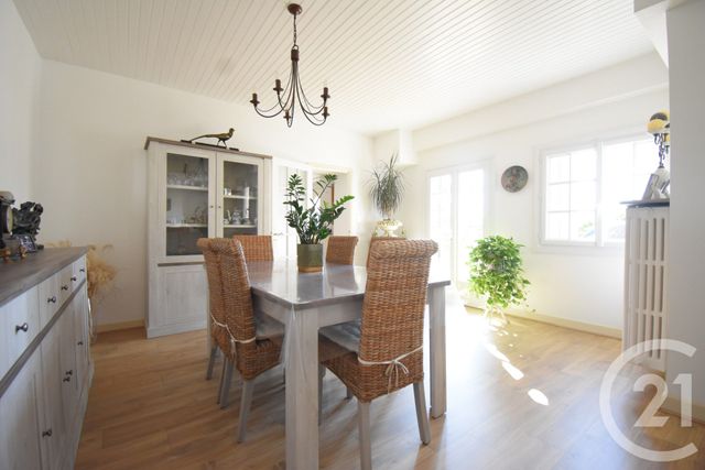 maison à vendre - 5 pièces - 158.61 m2 - VENDAT - 03 - AUVERGNE - Century 21 Gnt Immobilier