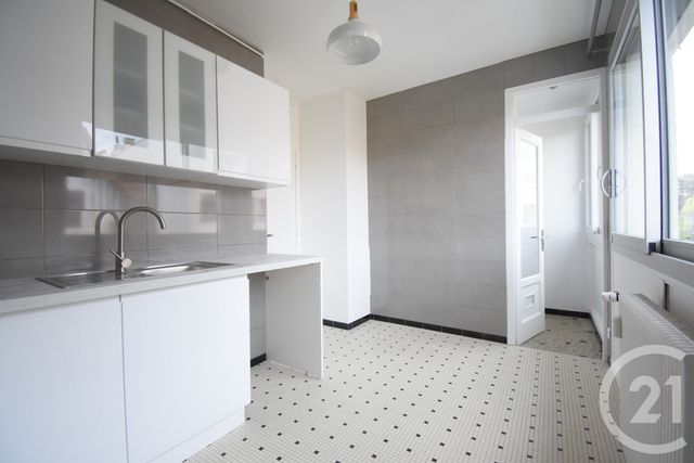 Appartement T3 à vendre - 3 pièces - 68.85 m2 - VICHY - 03 - AUVERGNE - Century 21 Gnt Immobilier