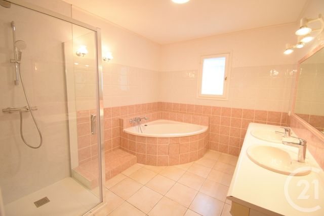 maison à louer - 4 pièces - 122.2 m2 - BELLERIVE SUR ALLIER - 03 - AUVERGNE - Century 21 Gnt Immobilier