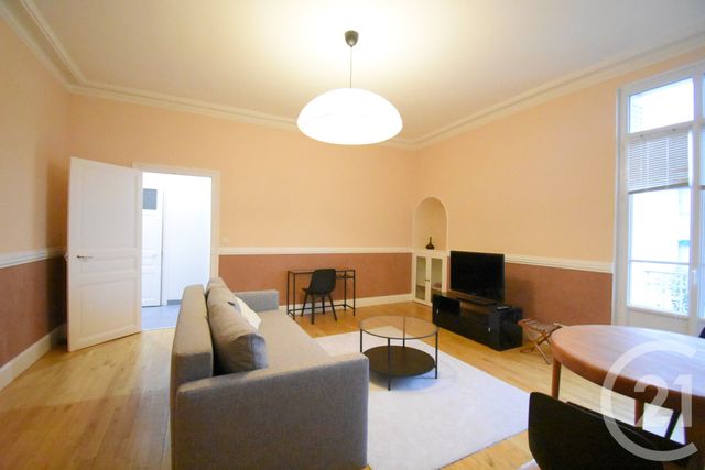 Appartement F2 à louer - 2 pièces - 63.83 m2 - VICHY - 03 - AUVERGNE - Century 21 Gnt Immobilier