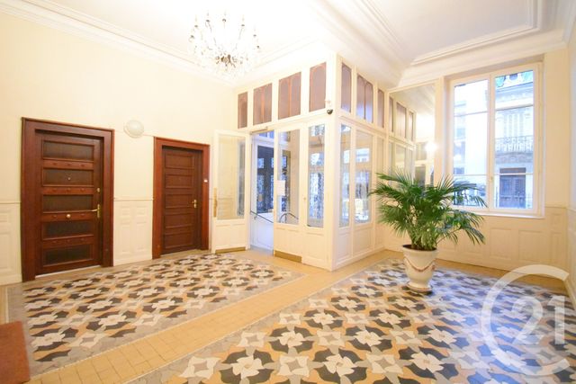 Appartement F2 à louer - 2 pièces - 63.83 m2 - VICHY - 03 - AUVERGNE - Century 21 Gnt Immobilier