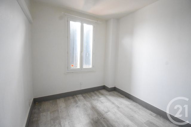 Appartement T4 à vendre - 4 pièces - 85.73 m2 - BELLERIVE SUR ALLIER - 03 - AUVERGNE - Century 21 Gnt Immobilier