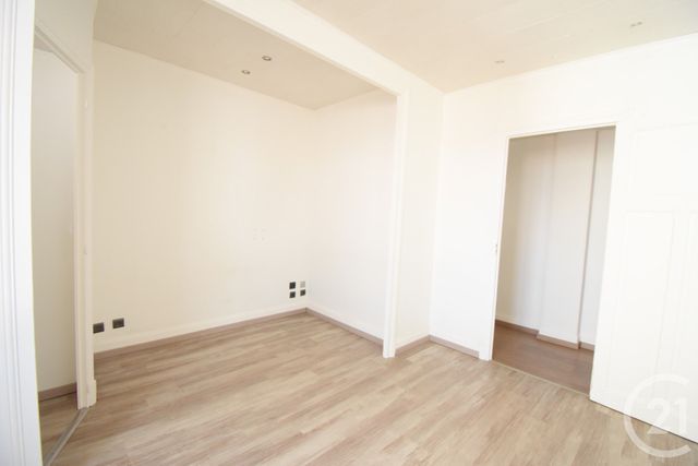 Appartement T2 à louer - 2 pièces - 42.98 m2 - VICHY - 03 - AUVERGNE - Century 21 Gnt Immobilier