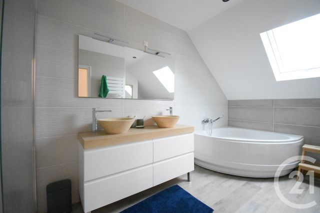 maison à louer - 5 pièces - 135.58 m2 - CUSSET - 03 - AUVERGNE - Century 21 Gnt Immobilier