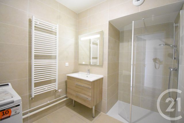 Appartement F2 à louer - 2 pièces - 47.3 m2 - VICHY - 03 - AUVERGNE - Century 21 Gnt Immobilier