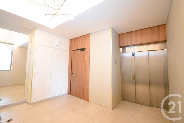 Appartement F2 à louer - 2 pièces - 47.3 m2 - VICHY - 03 - AUVERGNE - Century 21 Gnt Immobilier