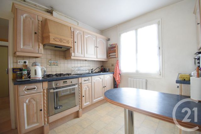 Appartement T2 à vendre - 2 pièces - 55.03 m2 - VICHY - 03 - AUVERGNE - Century 21 Gnt Immobilier