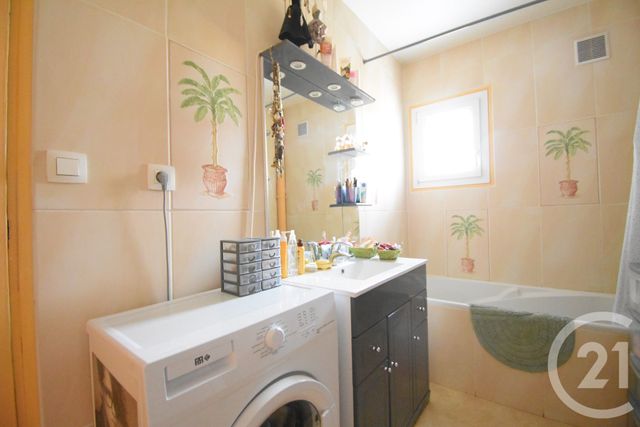 Appartement T2 à vendre - 2 pièces - 55.03 m2 - VICHY - 03 - AUVERGNE - Century 21 Gnt Immobilier
