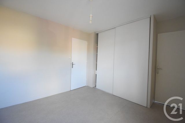 Appartement F3 à vendre - 3 pièces - 58.14 m2 - CUSSET - 03 - AUVERGNE - Century 21 Gnt Immobilier