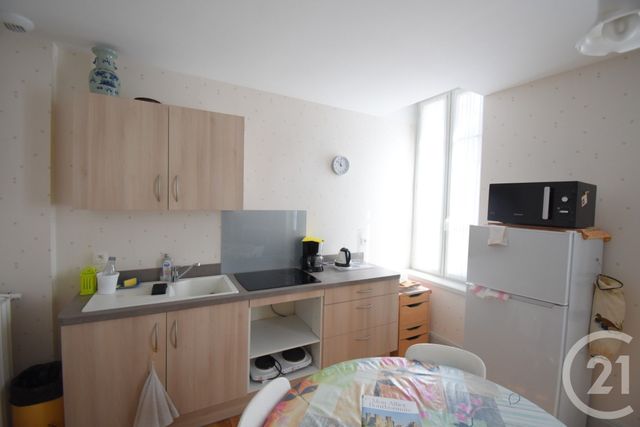 Appartement F3 à louer - 3 pièces - 57.6 m2 - VICHY - 03 - AUVERGNE - Century 21 Gnt Immobilier