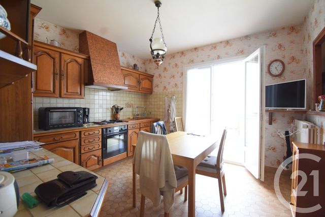 maison à vendre - 4 pièces - 151.0 m2 - CREUZIER LE VIEUX - 03 - AUVERGNE - Century 21 Gnt Immobilier