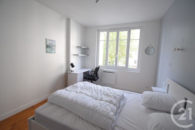 Appartement F3 à louer - 3 pièces - 70.19 m2 - VICHY - 03 - AUVERGNE - Century 21 Gnt Immobilier