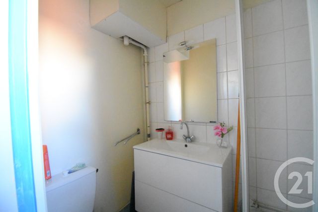 Appartement Studio à vendre - 1 pièce - 18.8 m2 - VICHY - 03 - AUVERGNE - Century 21 Gnt Immobilier