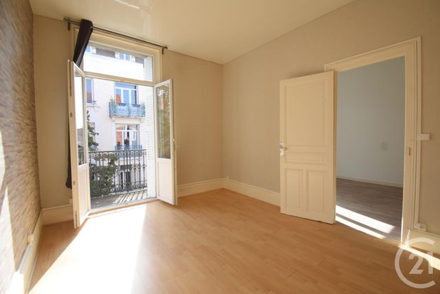 Appartement F3 à louer - 3 pièces - 58.09 m2 - VICHY - 03 - AUVERGNE - Century 21 Gnt Immobilier