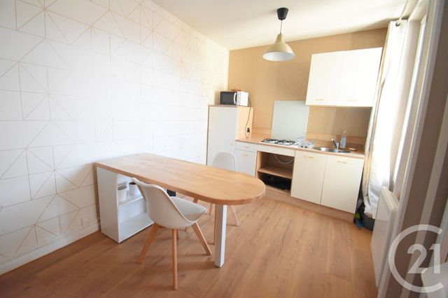 Appartement F1 à louer - 1 pièce - 27.12 m2 - VICHY - 03 - AUVERGNE - Century 21 Gnt Immobilier
