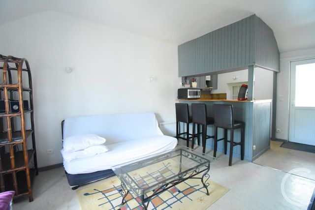 Appartement T2 à vendre - 2 pièces - 35.27 m2 - VICHY - 03 - AUVERGNE - Century 21 Gnt Immobilier