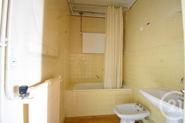 Appartement T3 à vendre - 3 pièces - 87.71 m2 - VICHY - 03 - AUVERGNE - Century 21 Gnt Immobilier